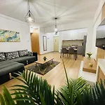 Royal Moonlight Apartment