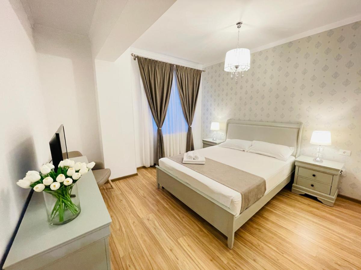 Royal Moonlight Apartment Mamaia